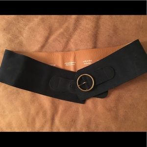 Navy Atelier Bower belt from France